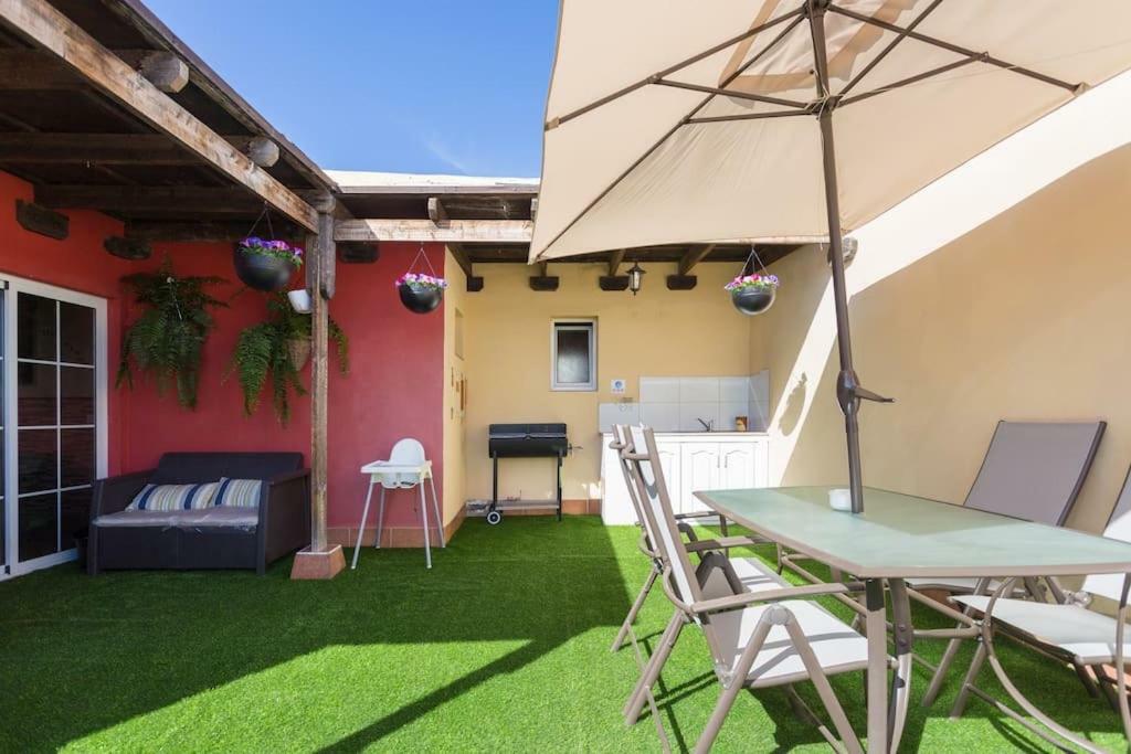 Villa Blanca Tenerife - Complete House - Terrace And Bbq, 5 Minutes From The Beach And Airport San Isidro  Esterno foto